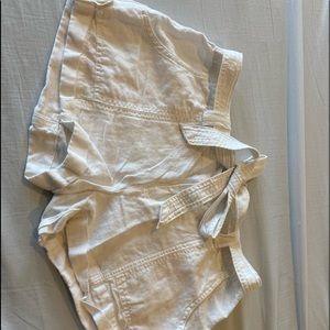 Cute white shorts medium